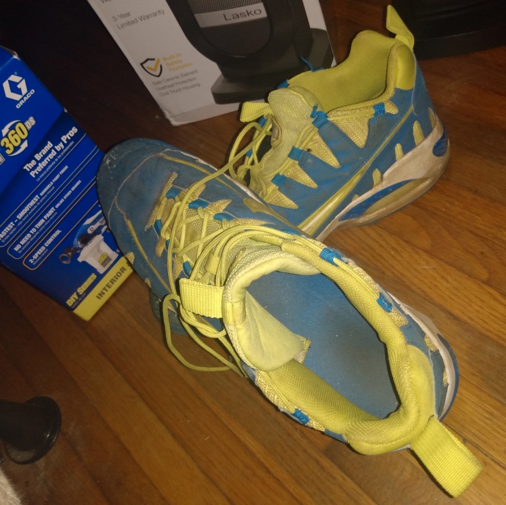 Nike shoes